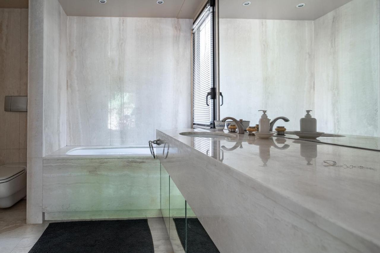 Villa Daol - Villa Avec Piscine Et Jacuzzi Flassans-sur-Issole Екстериор снимка